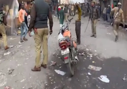 Bareilly Violence: Stones were thrown in Bareilly's Shamat Ganj Market, Multiple Injured